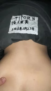 [原创] 卖法兰弯头管件的小妹妹